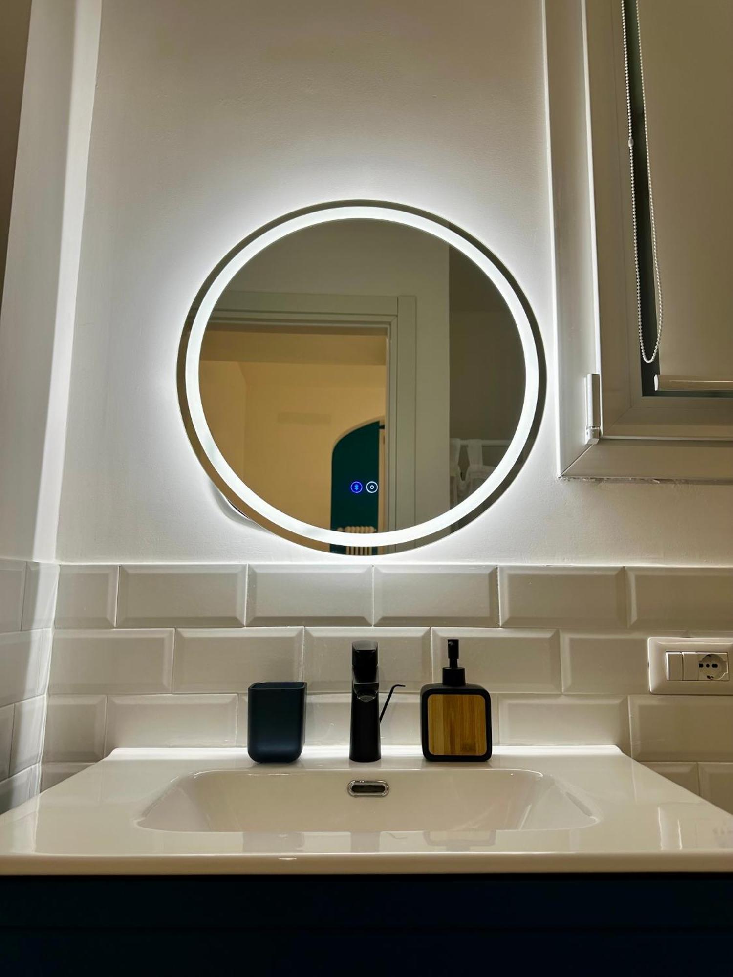 Lr Deluxe Apartments - Porta Venezia - Bilocale Con Giardino Privato Milano Exteriör bild