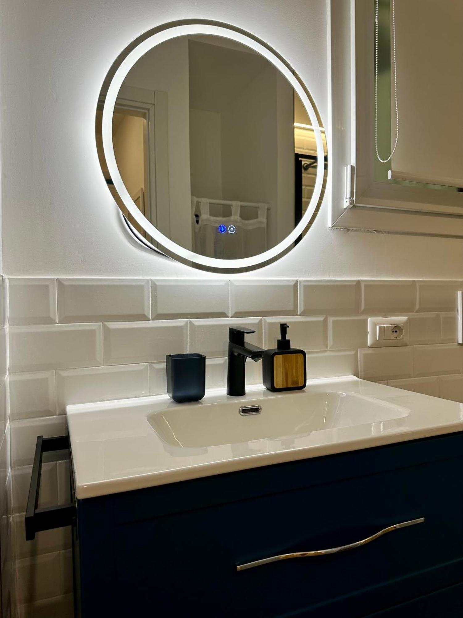 Lr Deluxe Apartments - Porta Venezia - Bilocale Con Giardino Privato Milano Exteriör bild