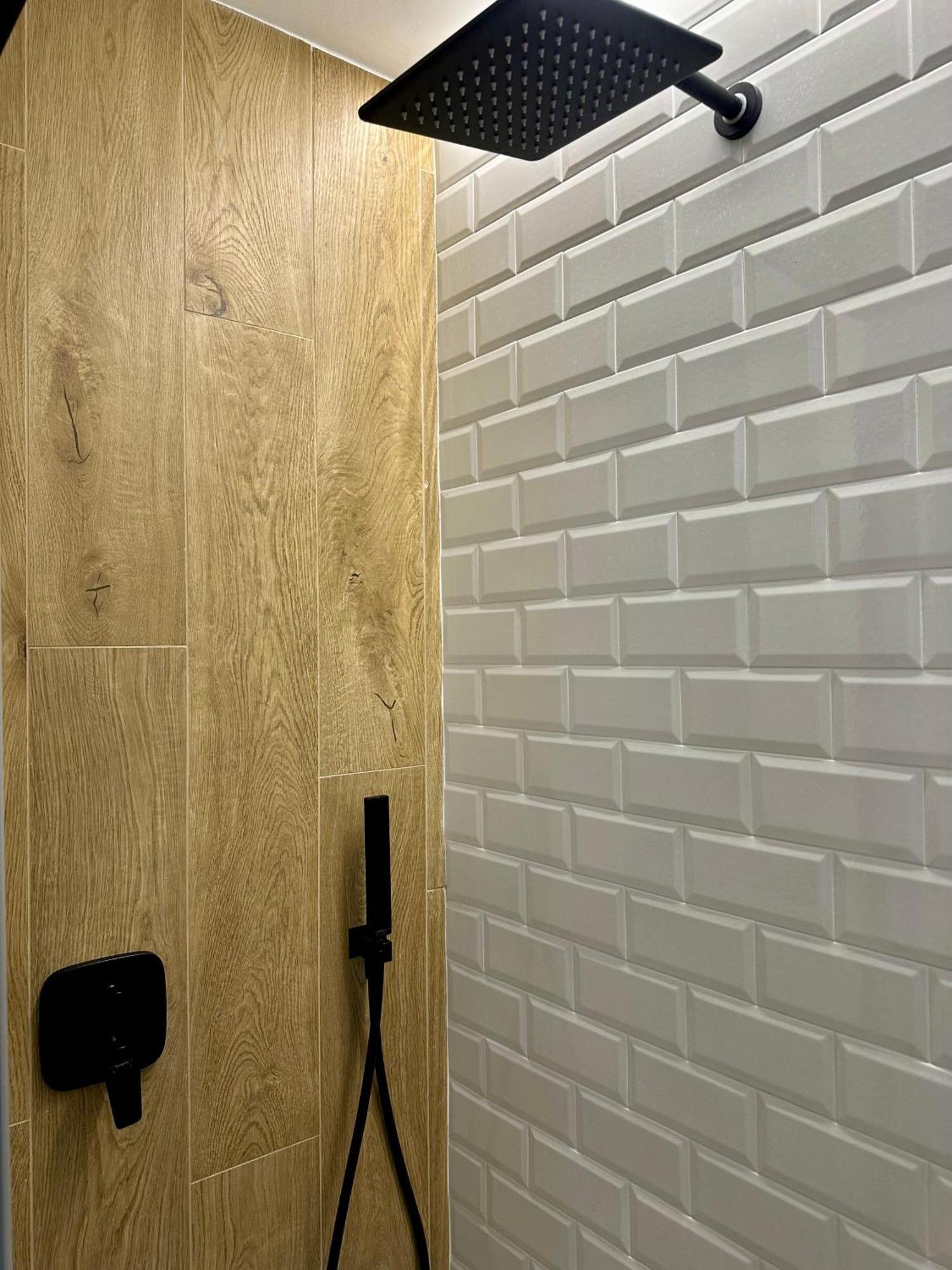 Lr Deluxe Apartments - Porta Venezia - Bilocale Con Giardino Privato Milano Exteriör bild