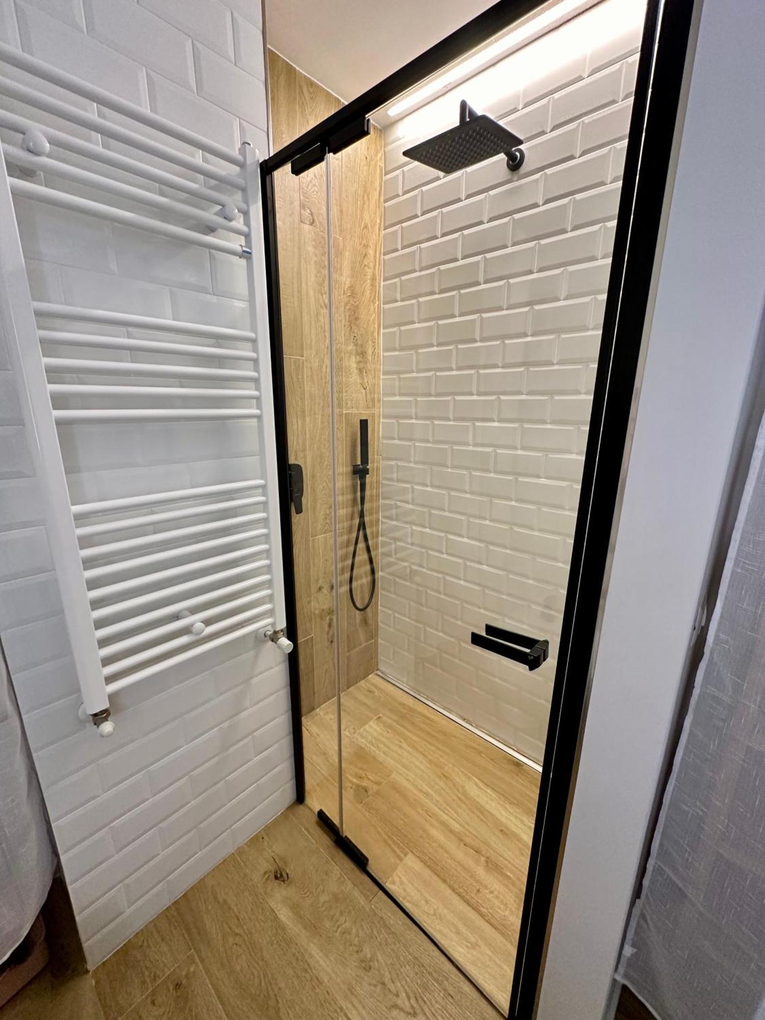 Lr Deluxe Apartments - Porta Venezia - Bilocale Con Giardino Privato Milano Exteriör bild