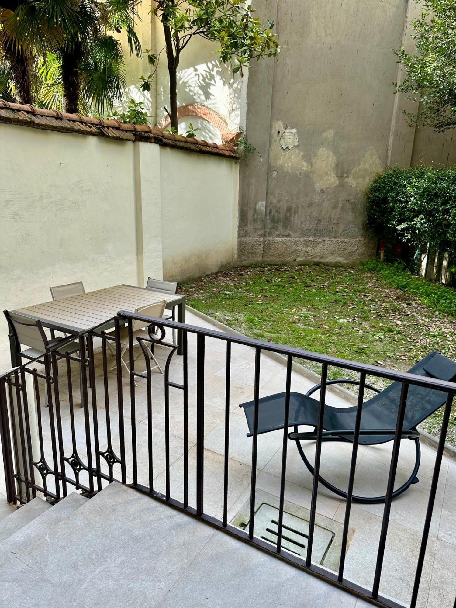Lr Deluxe Apartments - Porta Venezia - Bilocale Con Giardino Privato Milano Exteriör bild