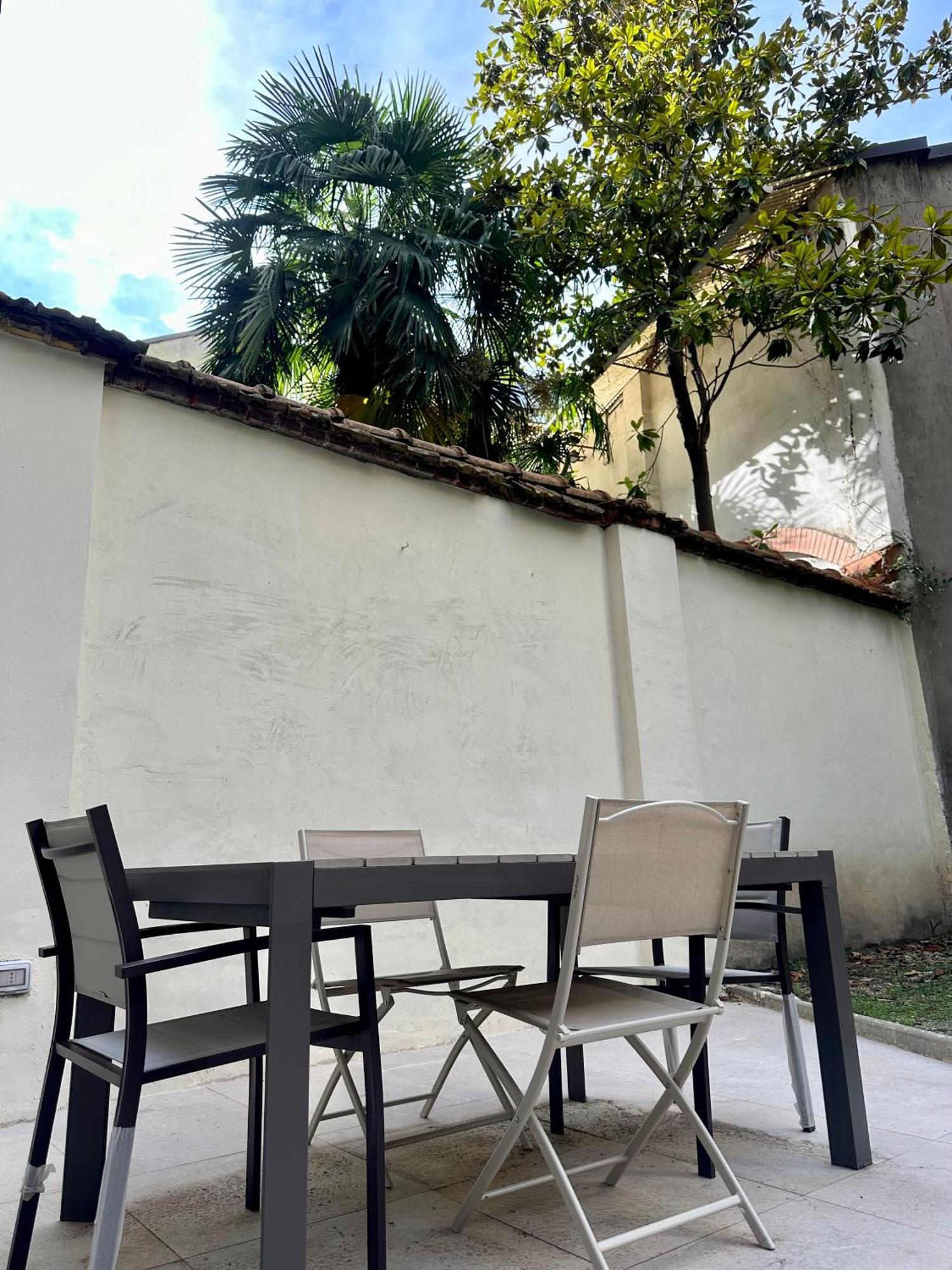 Lr Deluxe Apartments - Porta Venezia - Bilocale Con Giardino Privato Milano Exteriör bild