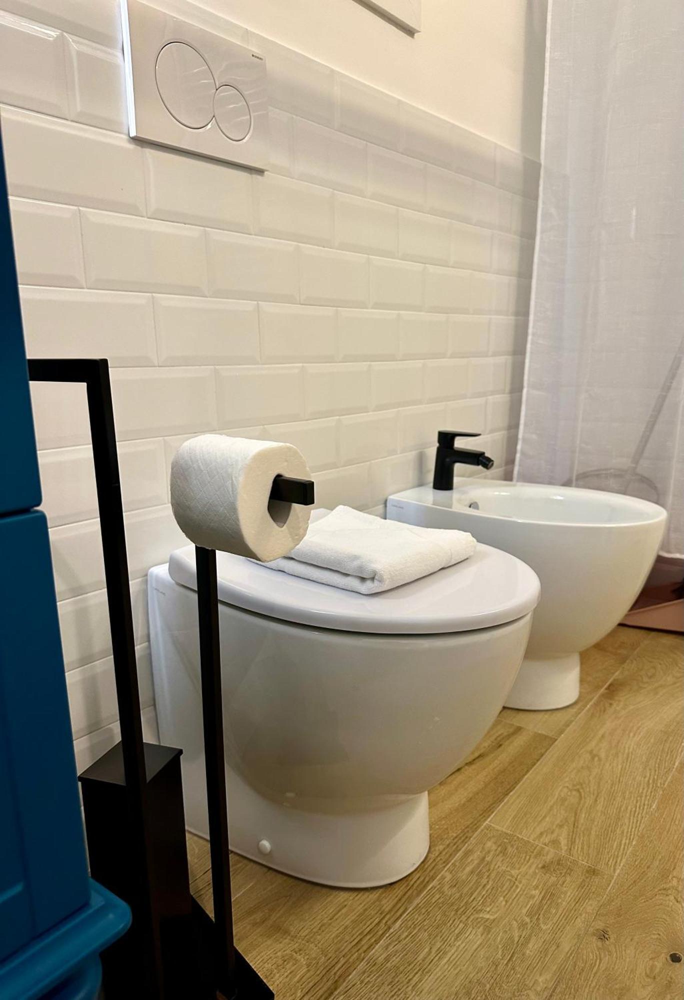 Lr Deluxe Apartments - Porta Venezia - Bilocale Con Giardino Privato Milano Exteriör bild