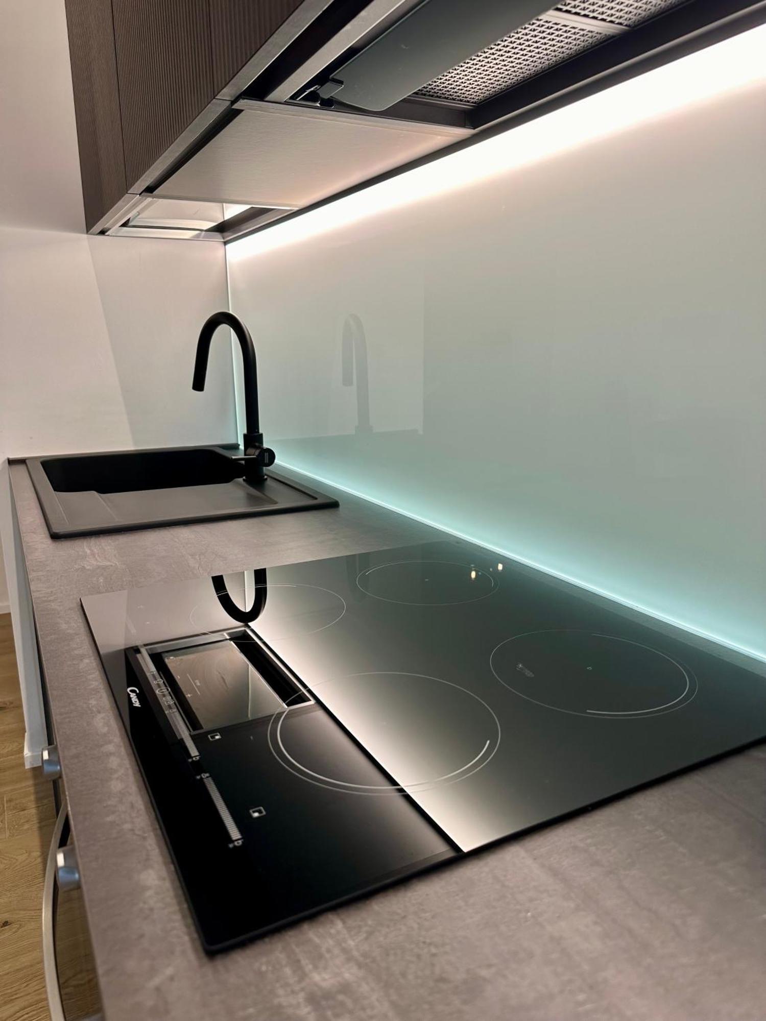 Lr Deluxe Apartments - Porta Venezia - Bilocale Con Giardino Privato Milano Exteriör bild