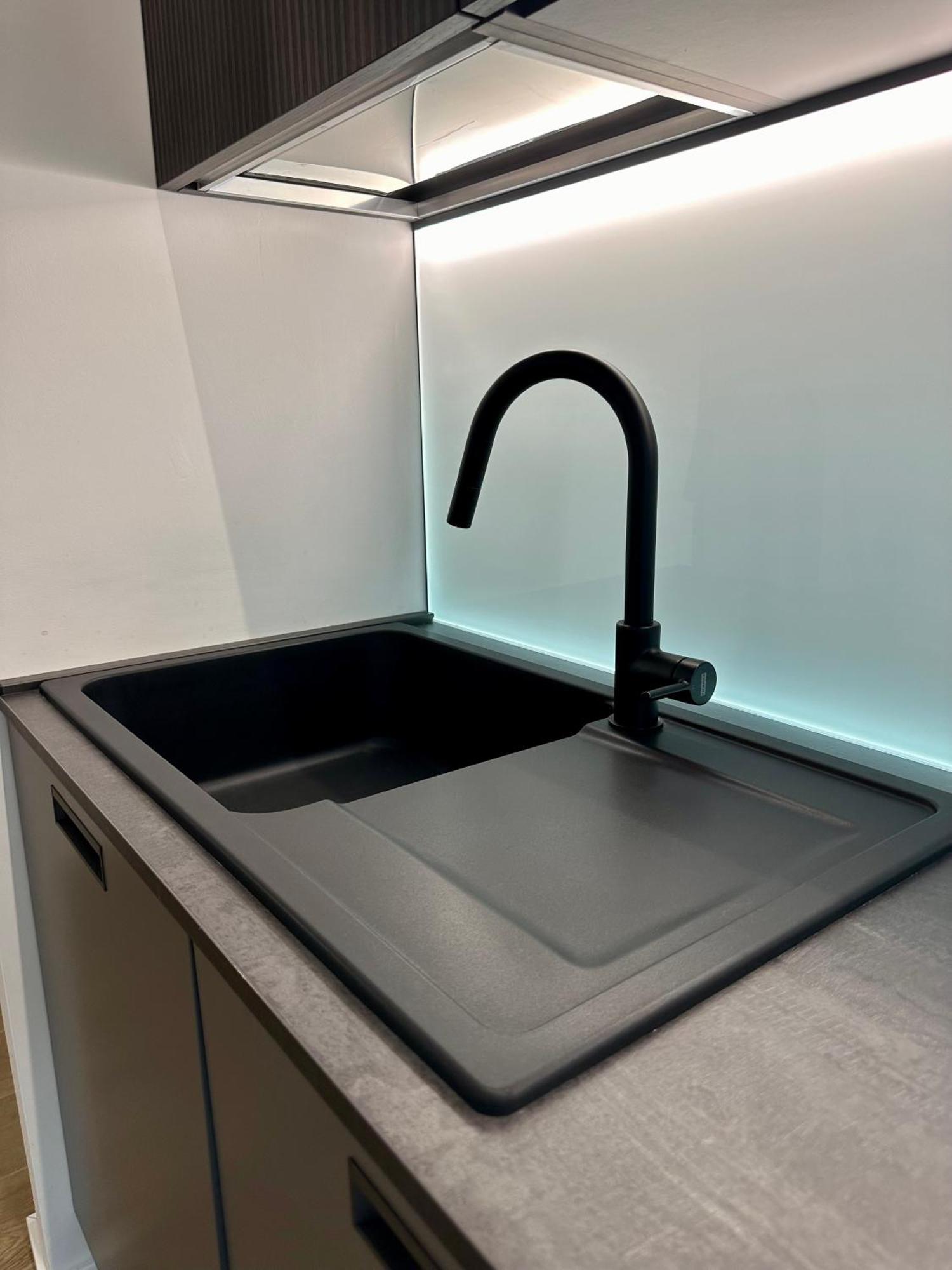 Lr Deluxe Apartments - Porta Venezia - Bilocale Con Giardino Privato Milano Exteriör bild